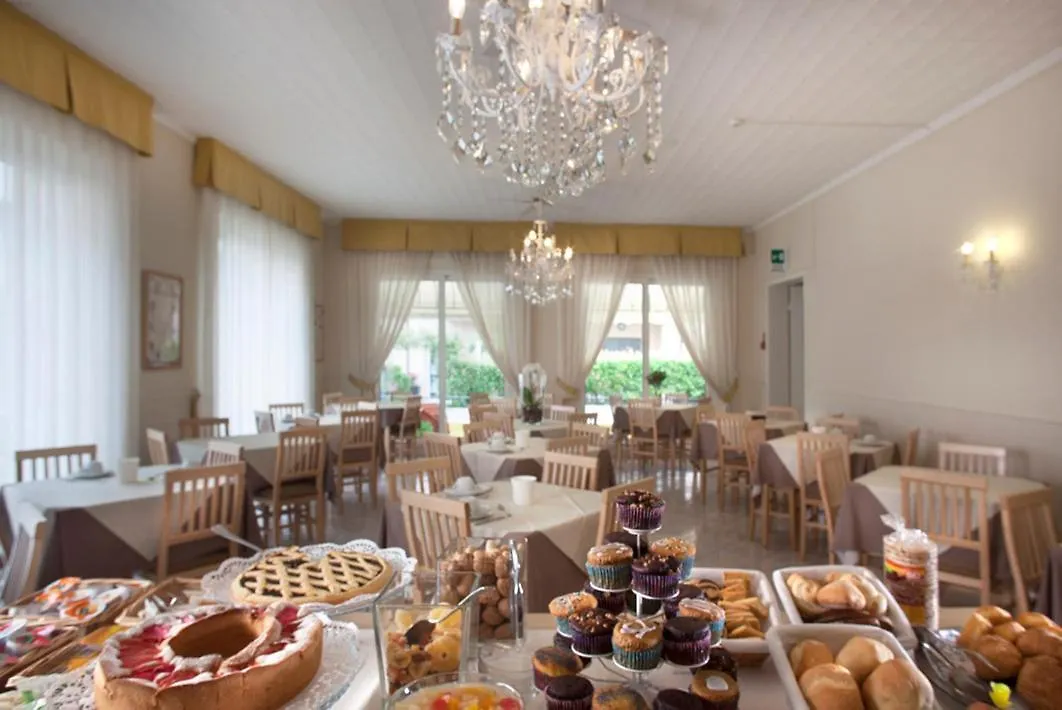 Hotel Villa Perazzini Rimini 2*,  Italia